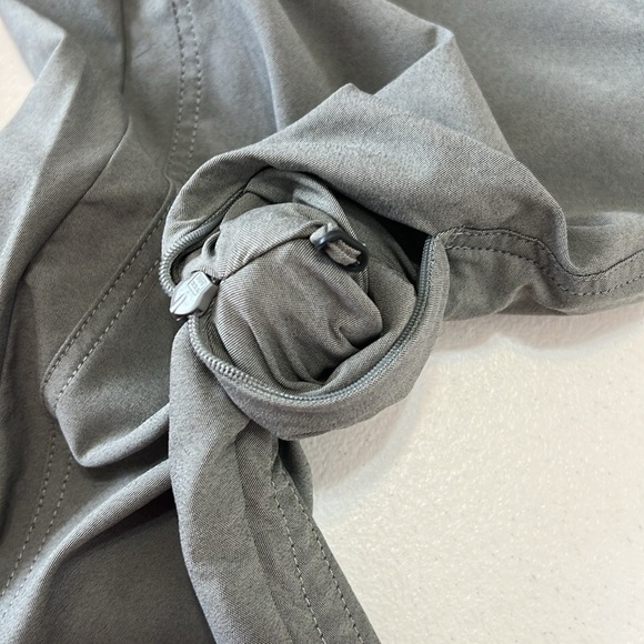 Kuhl Sz 8 Short Trekr Pants Ruched Leg Gray Nylon/Polyester EUC - Picture 11 of 13